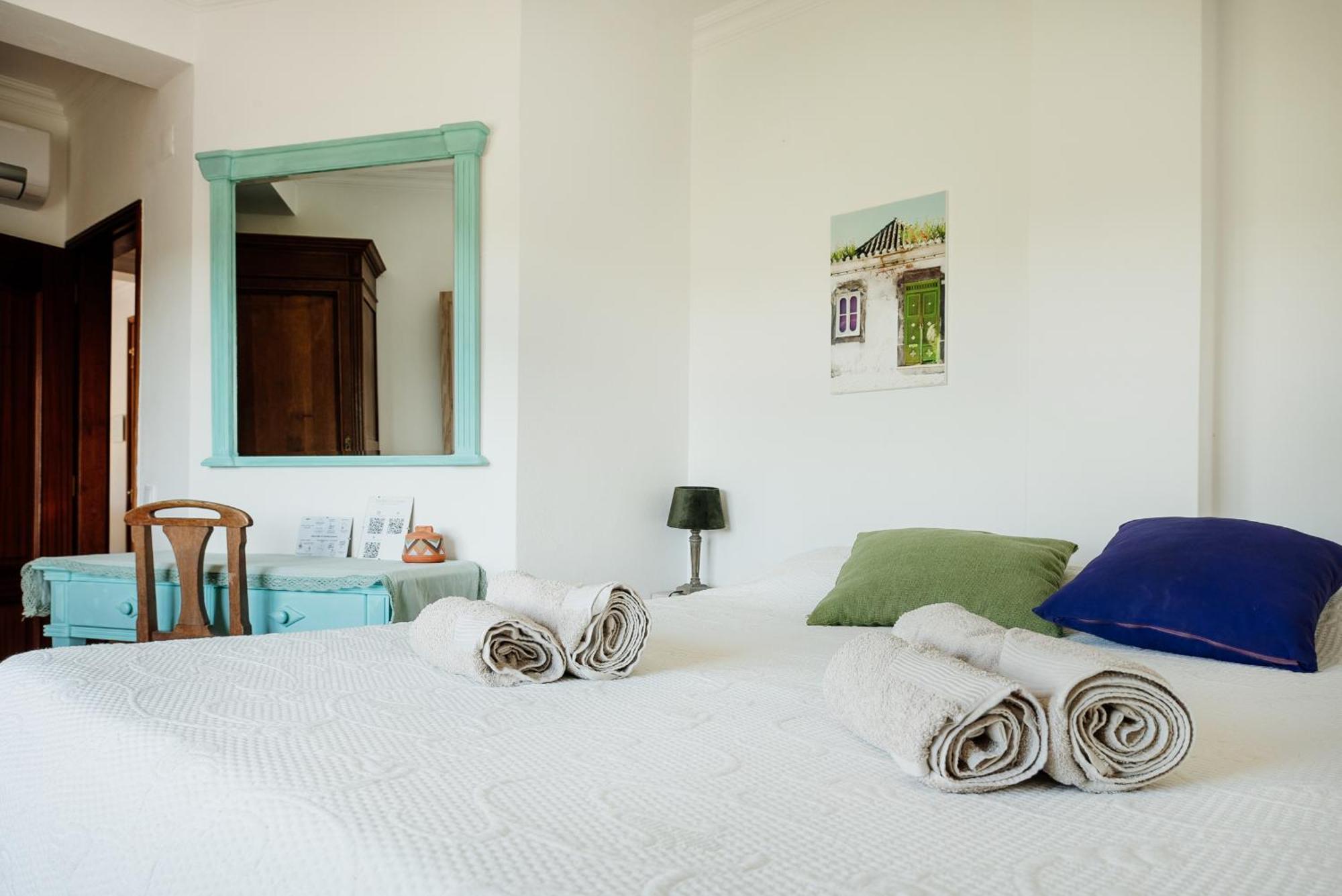 Bed and Breakfast Entrecolinas Paderne  Esterno foto