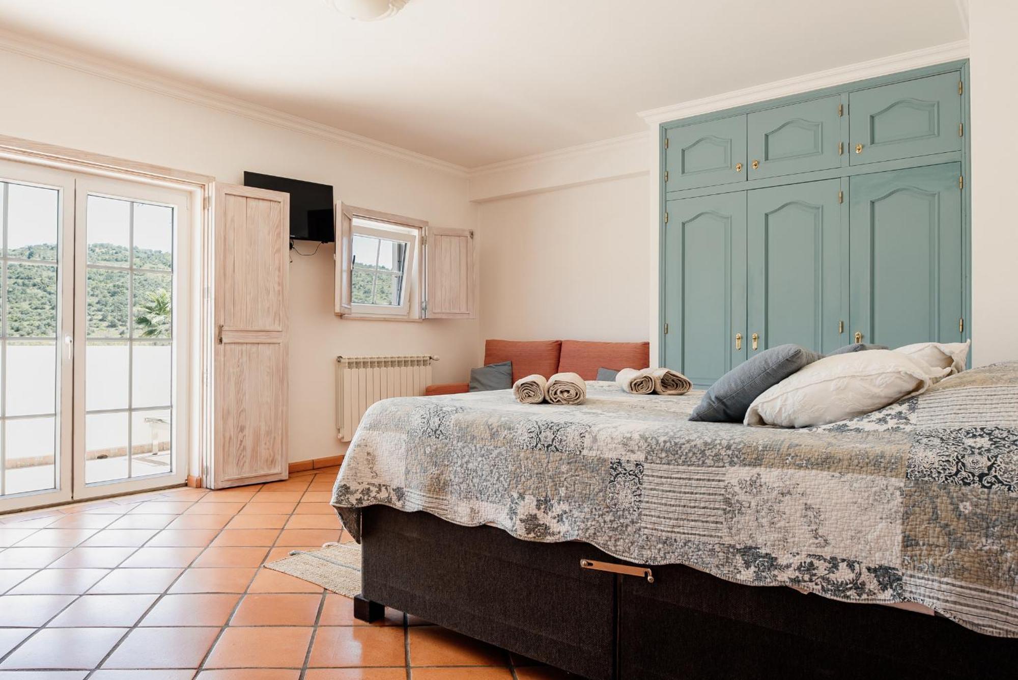 Bed and Breakfast Entrecolinas Paderne  Esterno foto