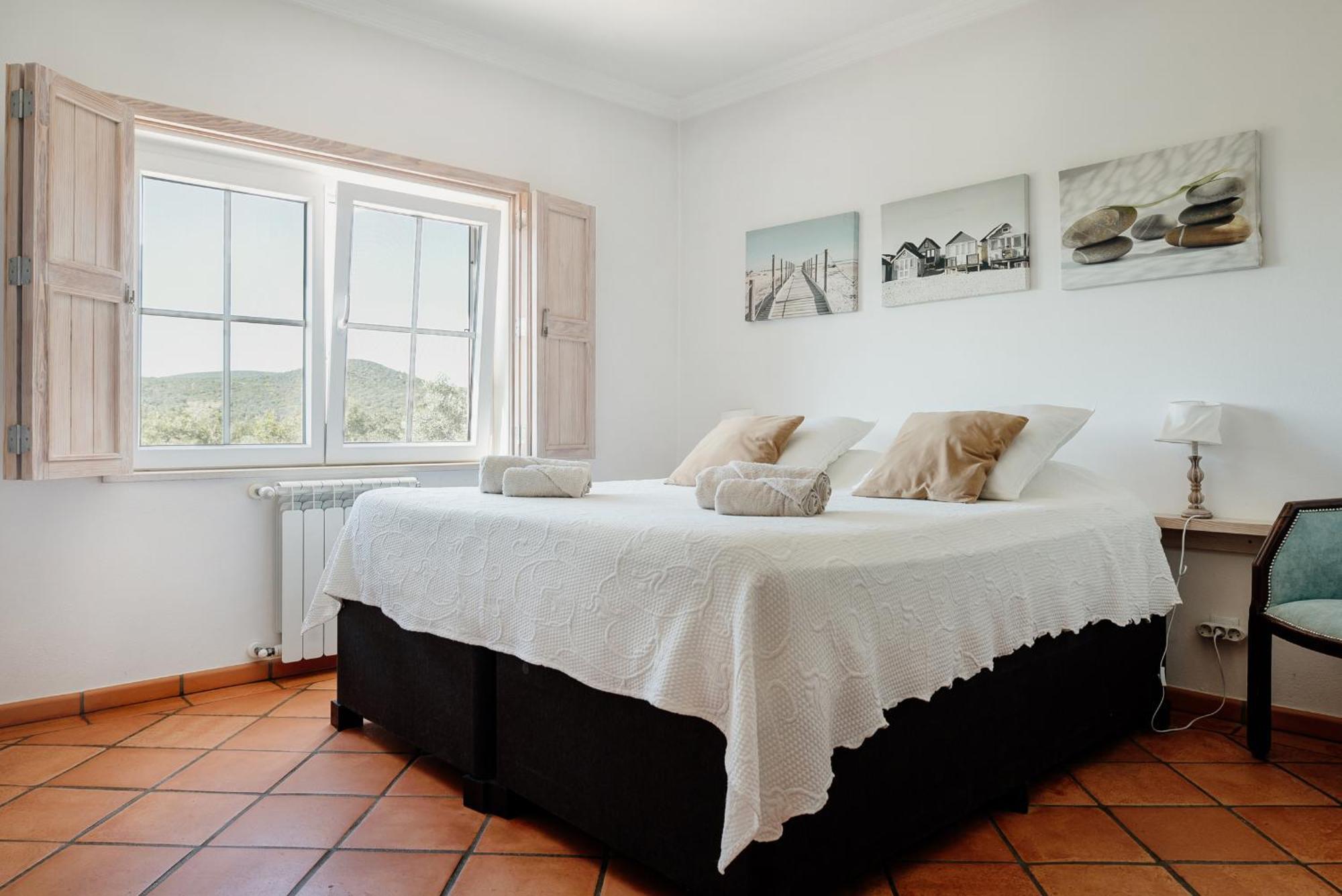 Bed and Breakfast Entrecolinas Paderne  Esterno foto