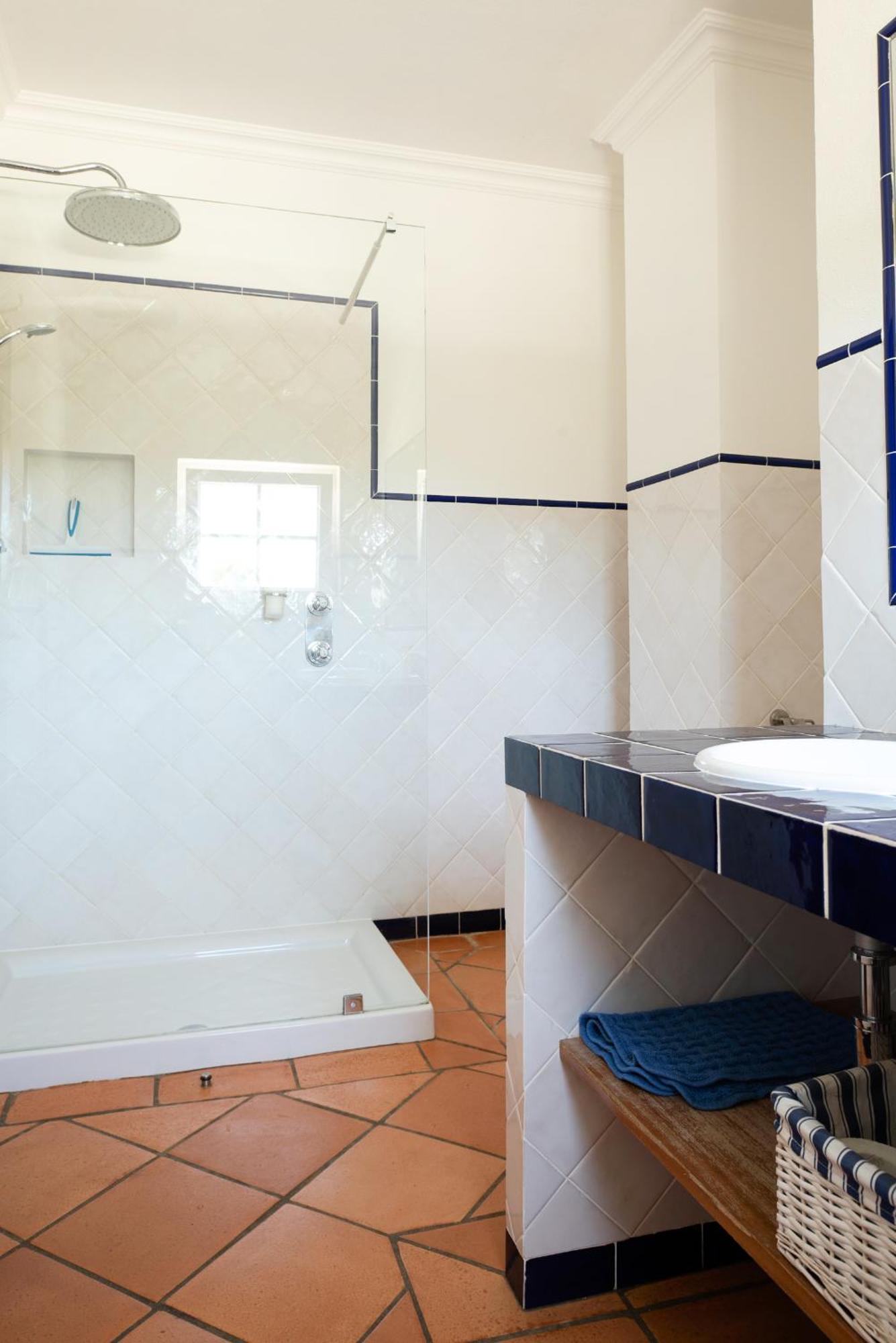 Bed and Breakfast Entrecolinas Paderne  Esterno foto