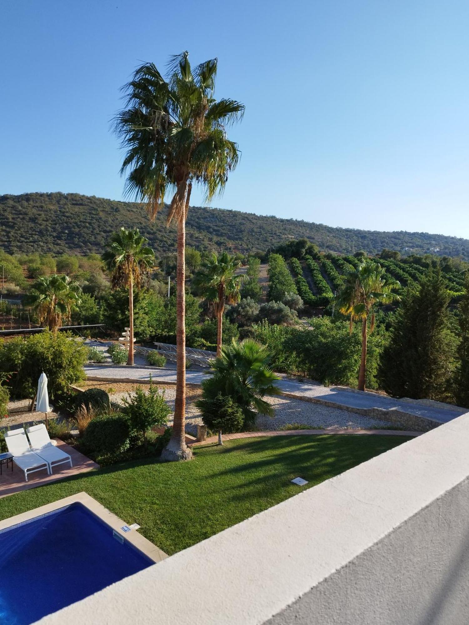 Bed and Breakfast Entrecolinas Paderne  Esterno foto